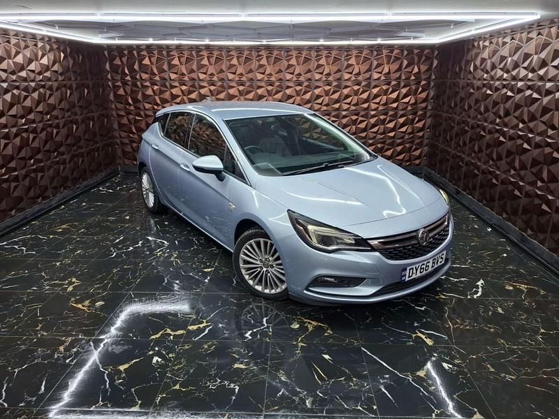 Second-hand Vauxhall Astra Elite 2016 Argintiu Hatchback