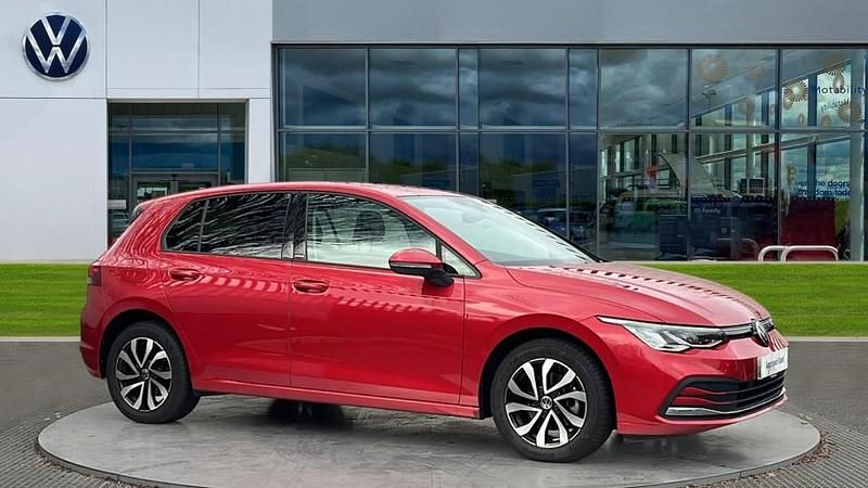Used VW Golf VIII Active 150 HP (110 kW) 2022 Kings red premium metallic