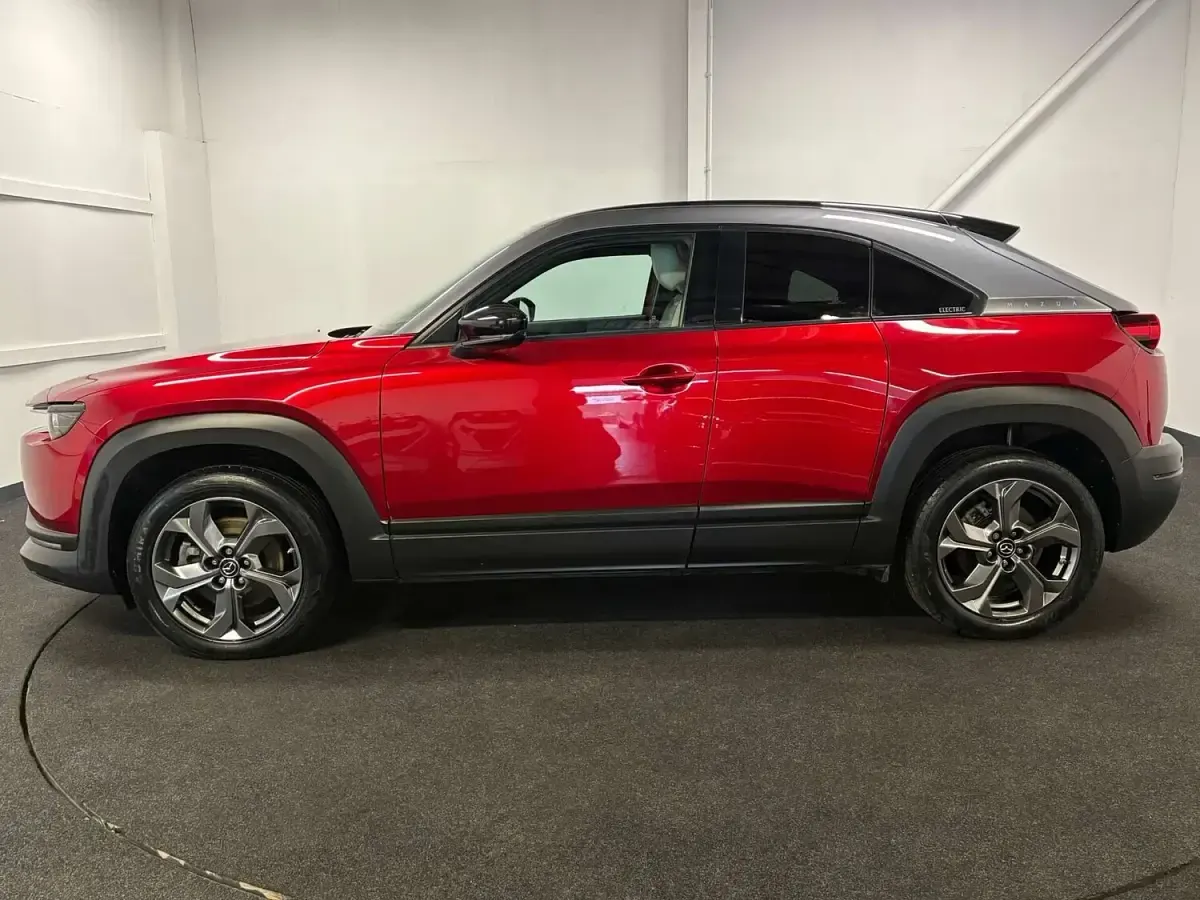 Used Mazda MX30 Edition 106 kW (145 HP) 2021 Red SUV
