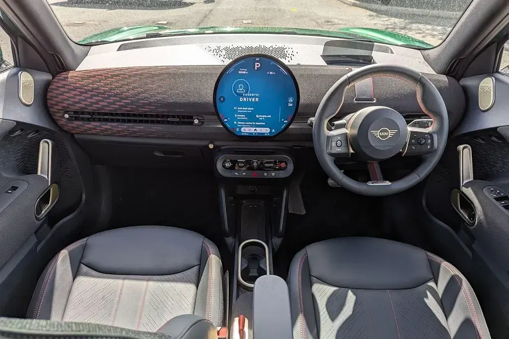Used Mini Aceman Level 1 133 kW (181 HP) 2025 Green SUV