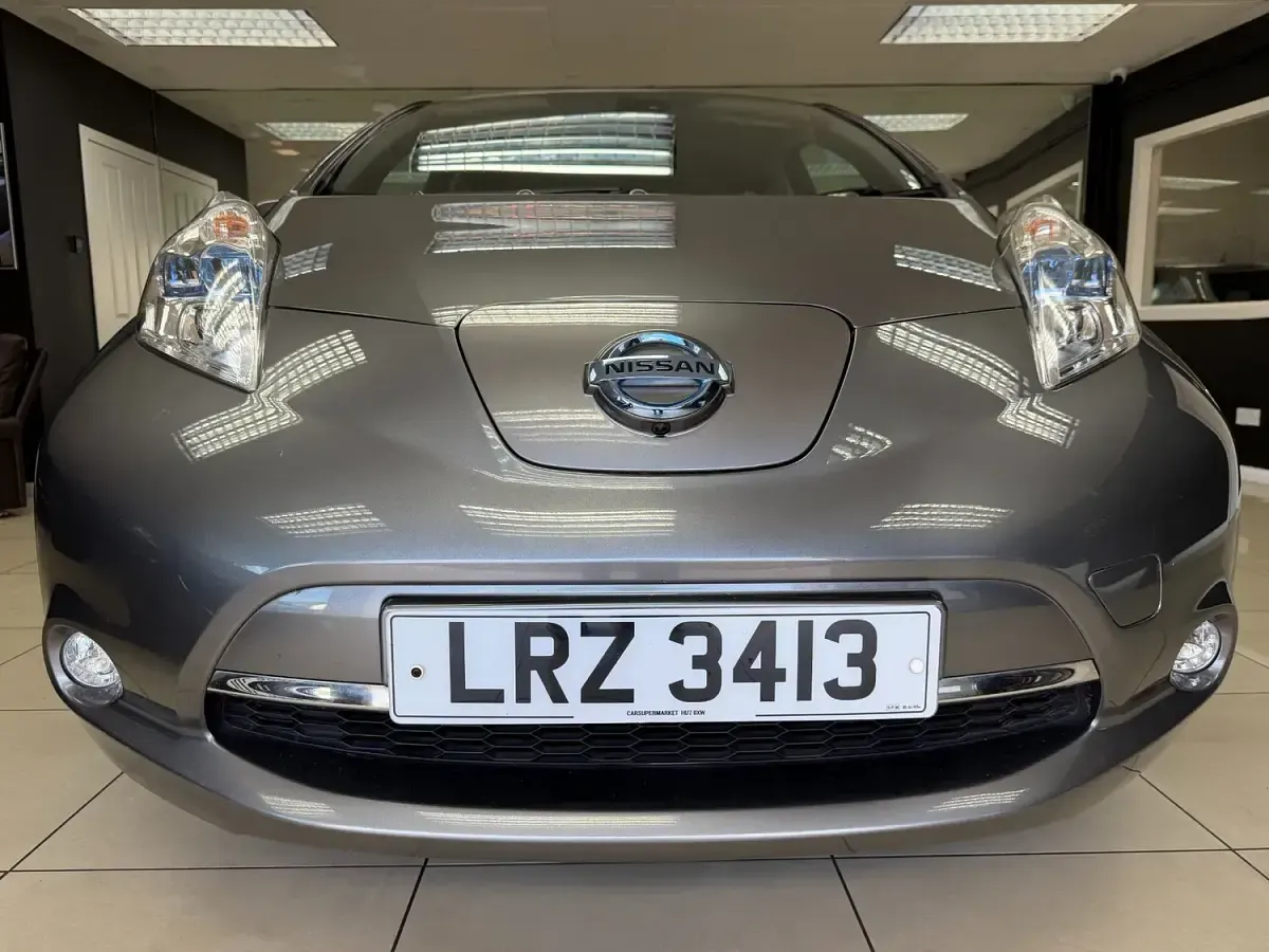 Used Nissan Leaf Tekna 80 kW (109 HP) 2016 Grey Hatchback