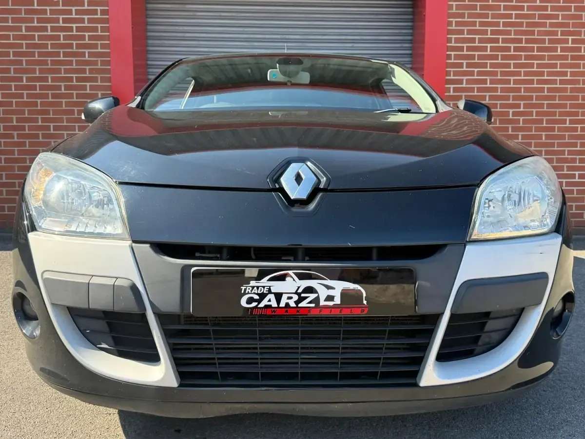 Used Renault Mégane Coupé Dynamique 110 HP (80 kW) 2011 Black Coupe
