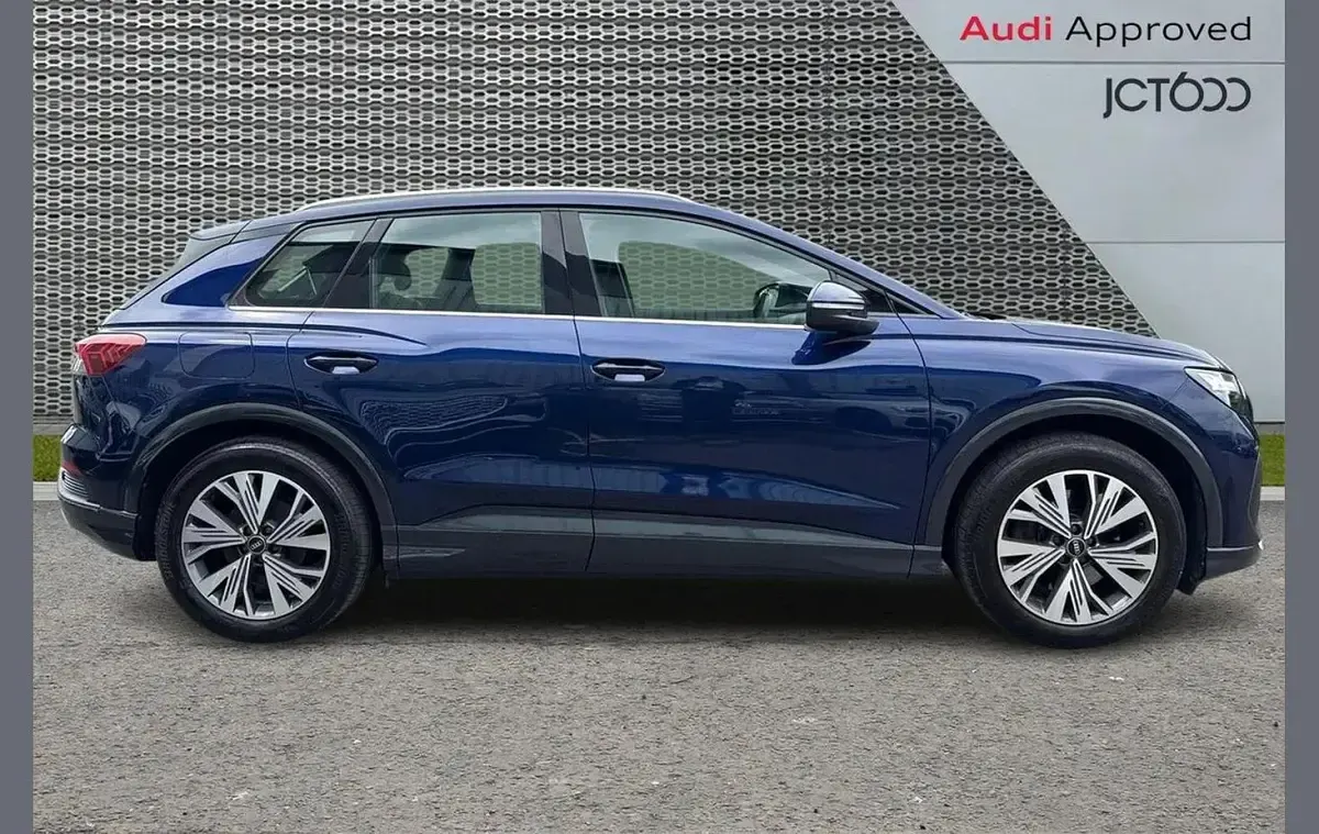 Used Audi Q4 e-tron Sport 150 kW (204 HP) 2022 Blue SUV