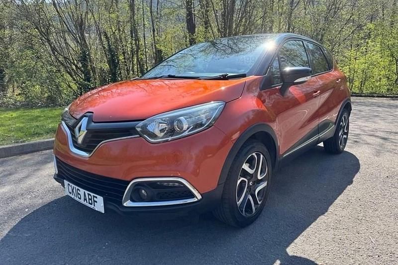 Usado Renault Captur Dynamique 90 HP (66 kW) 2016 Laranja SUV