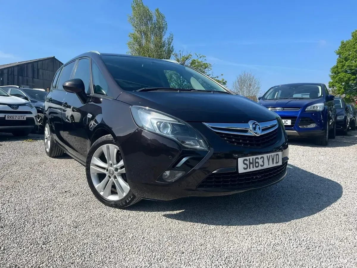 Used Vauxhall Zafira SRi 170 HP (125 kW) 2014 Brown MPV
