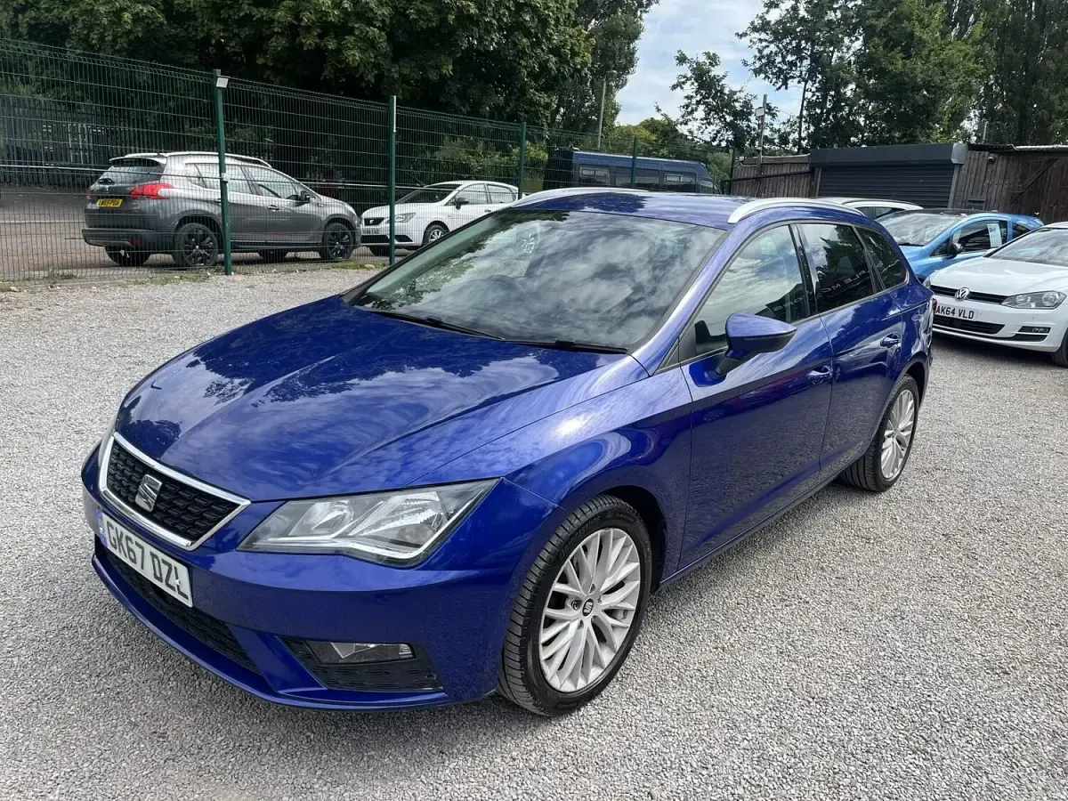 Used Seat Leon ST SE Dynamic 115 HP (84 kW) 2017 Blue Estate