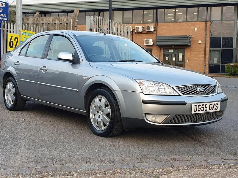 Used Ford Mondeo Zetec 128 HP (94 kW) 2006 Silver Hatchback