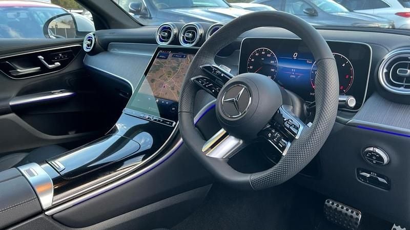 Used Mercedes GLC220 AMG line 197 HP (144 kW) 2025 Manufaktur opalite white bright