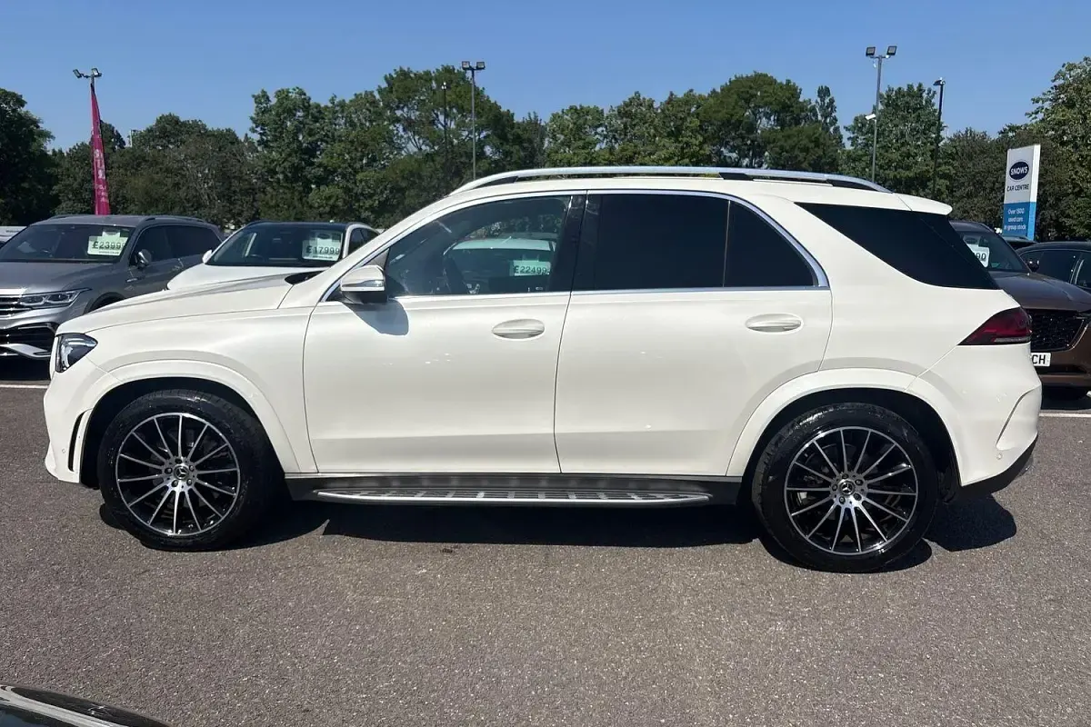 Used Mercedes GLE400 AMG line 330 HP (242 kW) 2022 White SUV