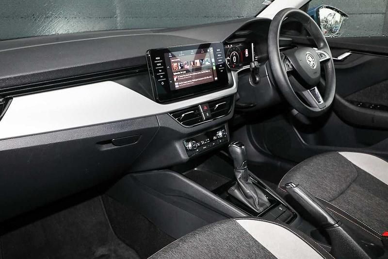 Used Skoda Kamiq SE L 110 HP (80 kW) 2020 Titan blue metallic SUV