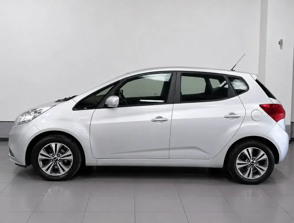 Used Kia Venga 89 HP (65 kW) 2018 Silver Hatchback