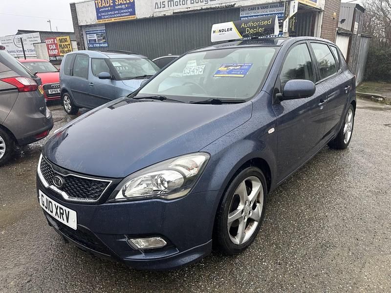 Used Kia Ceed 113 HP (83 kW) 2010 Blue Hatchback
