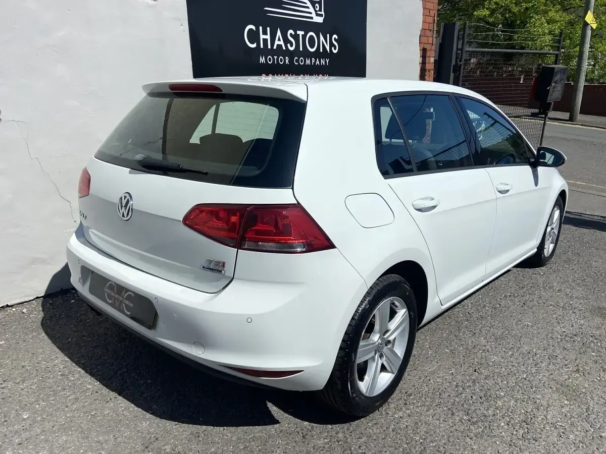 Used VW Golf VII Match 122 HP (89 kW) 2015 White Hatchback