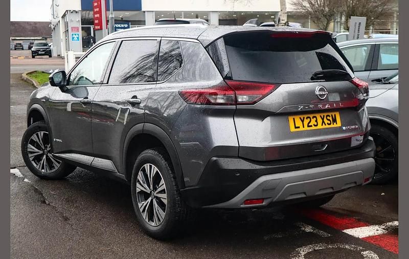 Used Nissan X-Trail N-Connecta 155 HP (114 kW) 2023 Grey SUV