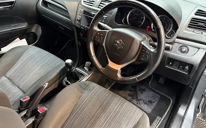 Used Suzuki Swift SZ4 75 HP (55 kW) 2013 Hatchback