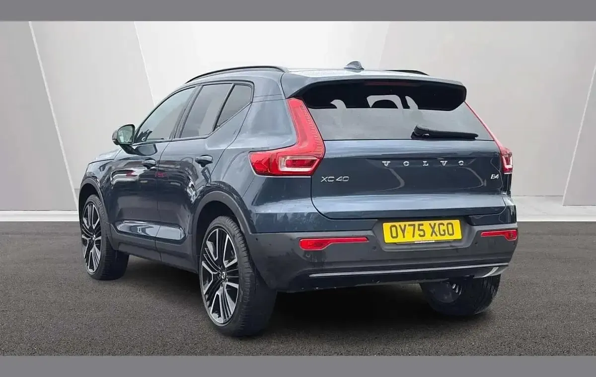 Used Volvo XC40 Ultra 194 HP (142 kW) 2025 Blue SUV
