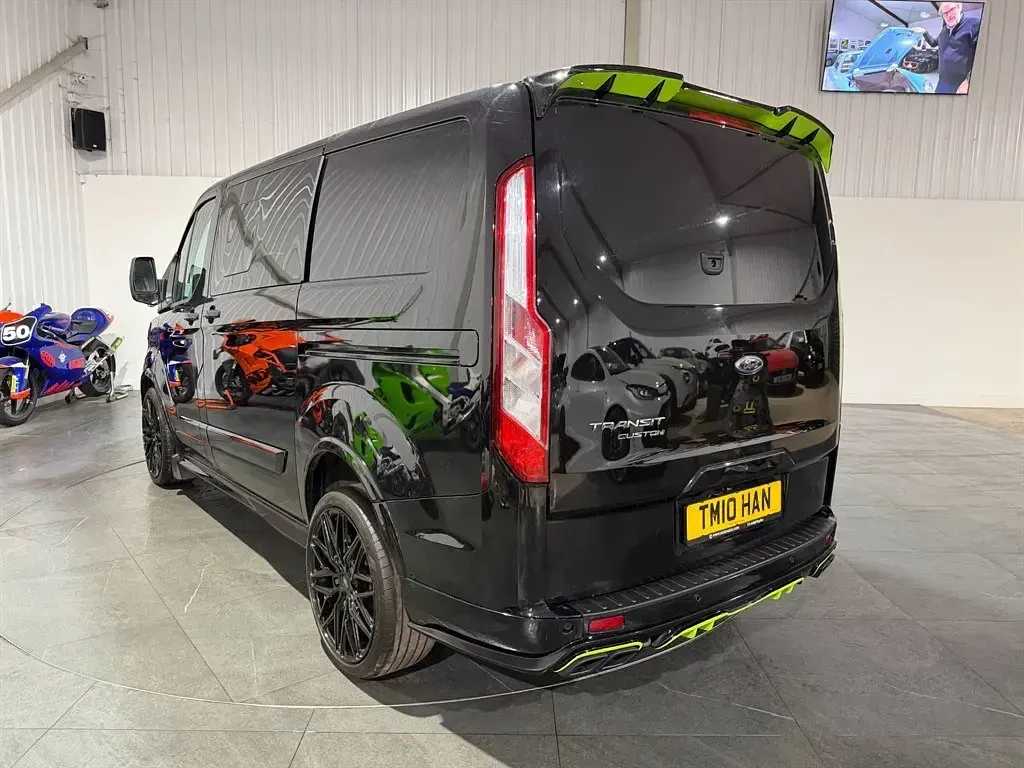 Używany Ford Transit Custom Limited 170 KM (125 kW) 2023 Czarny Van