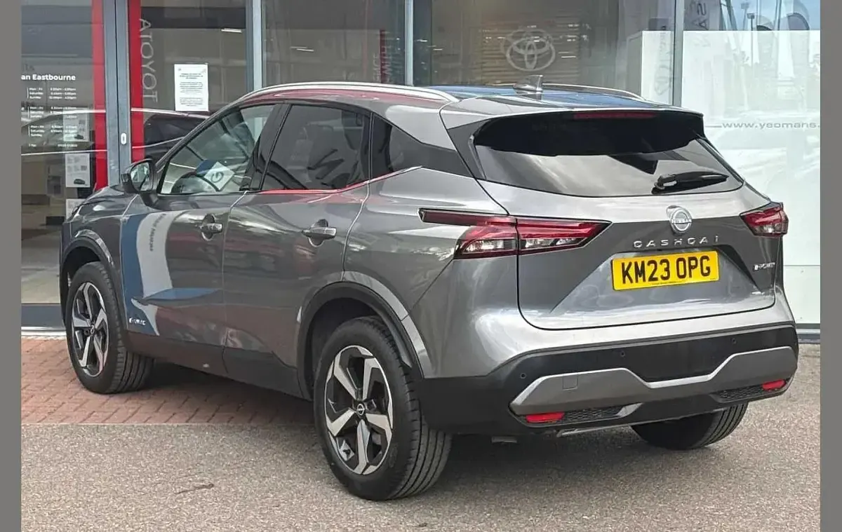 Used Nissan Qashqai N-Connecta 190 HP (139 kW) 2023 Grey SUV