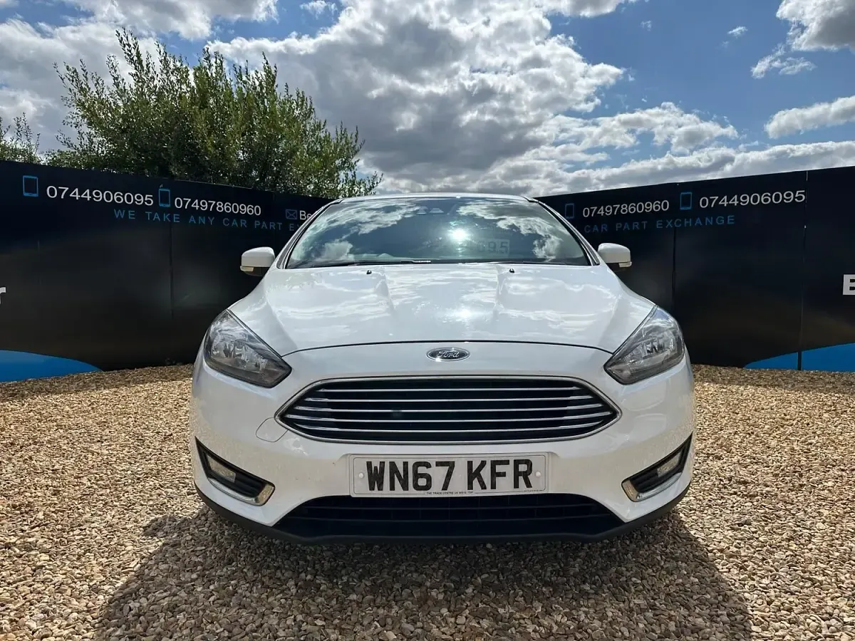 Used Ford Focus Titanium 125 HP (91 kW) 2017 White Hatchback