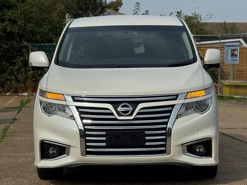 Used Nissan Elgrand 2017 White MPV