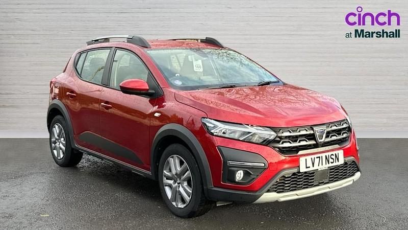 Red Used 2021 Dacia Sandero Comfort SUV | £10,395 (Fair price) - Image 1/4