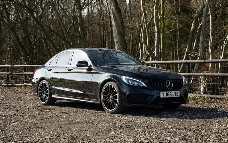 Used Mercedes C250 AMG Line Premium Plus 204 HP (150 kW) 2016 Sedan