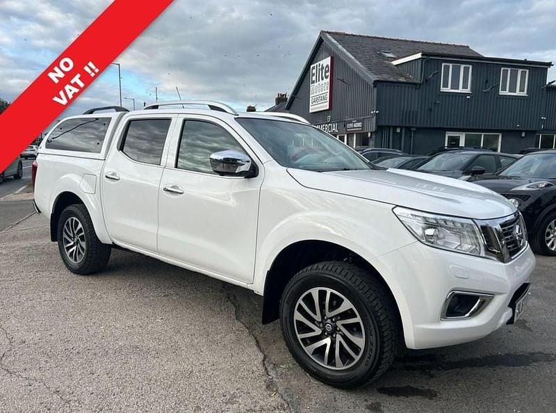 White Used 2017 Nissan Navara Tekna Pickup | £11,995 (Good price) - Image 1/4