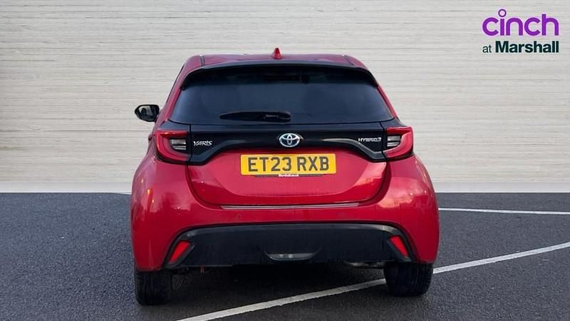 Used Toyota Yaris Hybrid 116 HP (85 kW) 2023 Red Hatchback