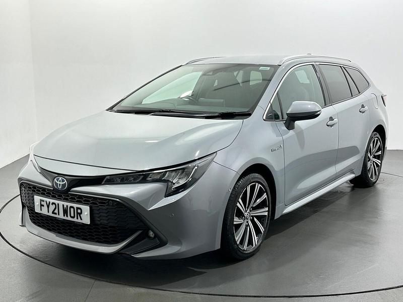 Used Toyota Corolla Design 122 HP (89 kW) 2021 Grey Estate