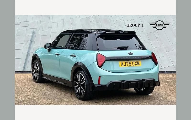 New Mini Cooper Sport 150 kW (204 HP) 2026 Green Hatchback