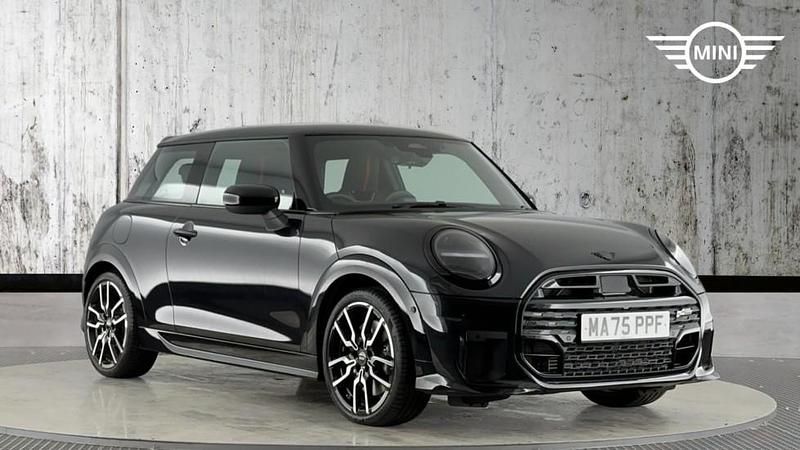 Used Mini Cooper Sport 161 HP (118 kW) 2025 Black Hatchback