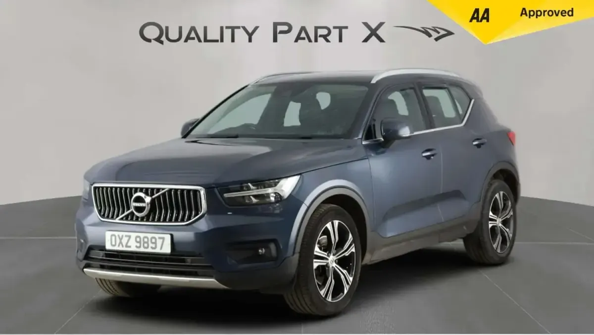 Usado Volvo XC40 Inscription 197 HP (144 kW) 2021 Azul SUV