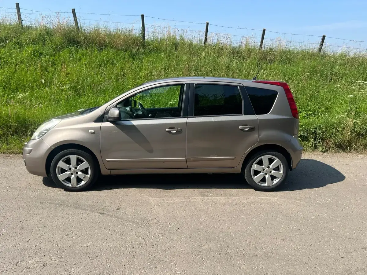 Used Nissan Note Tekna 110 HP (80 kW) 2008 Beige Hatchback