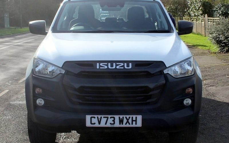 Used Isuzu D-Max 165 HP (121 kW) 2024 Pickup