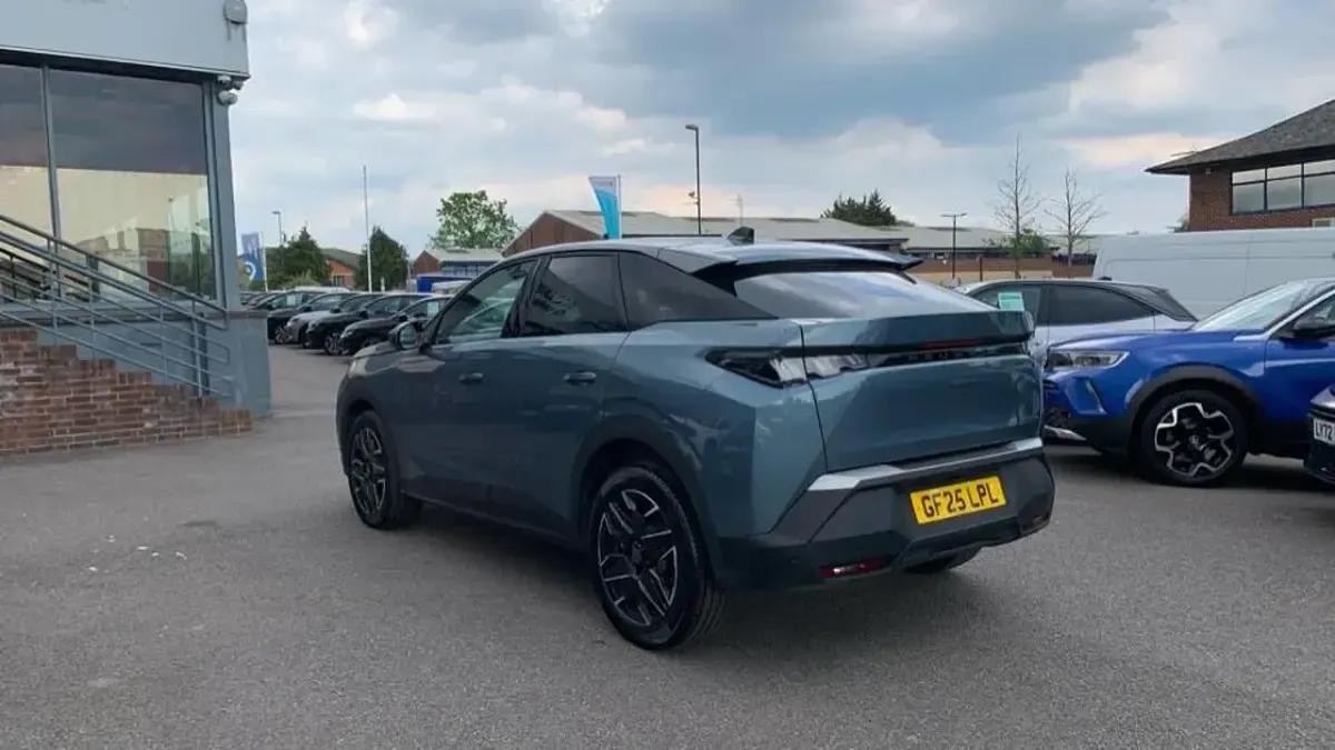 Used Peugeot 3008 Allure 134 HP (98 kW) 2025 Blue SUV