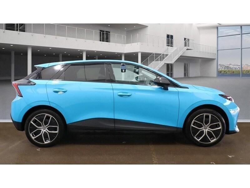 Used MG MG4 EV Trophy 2023 Blue Hatchback