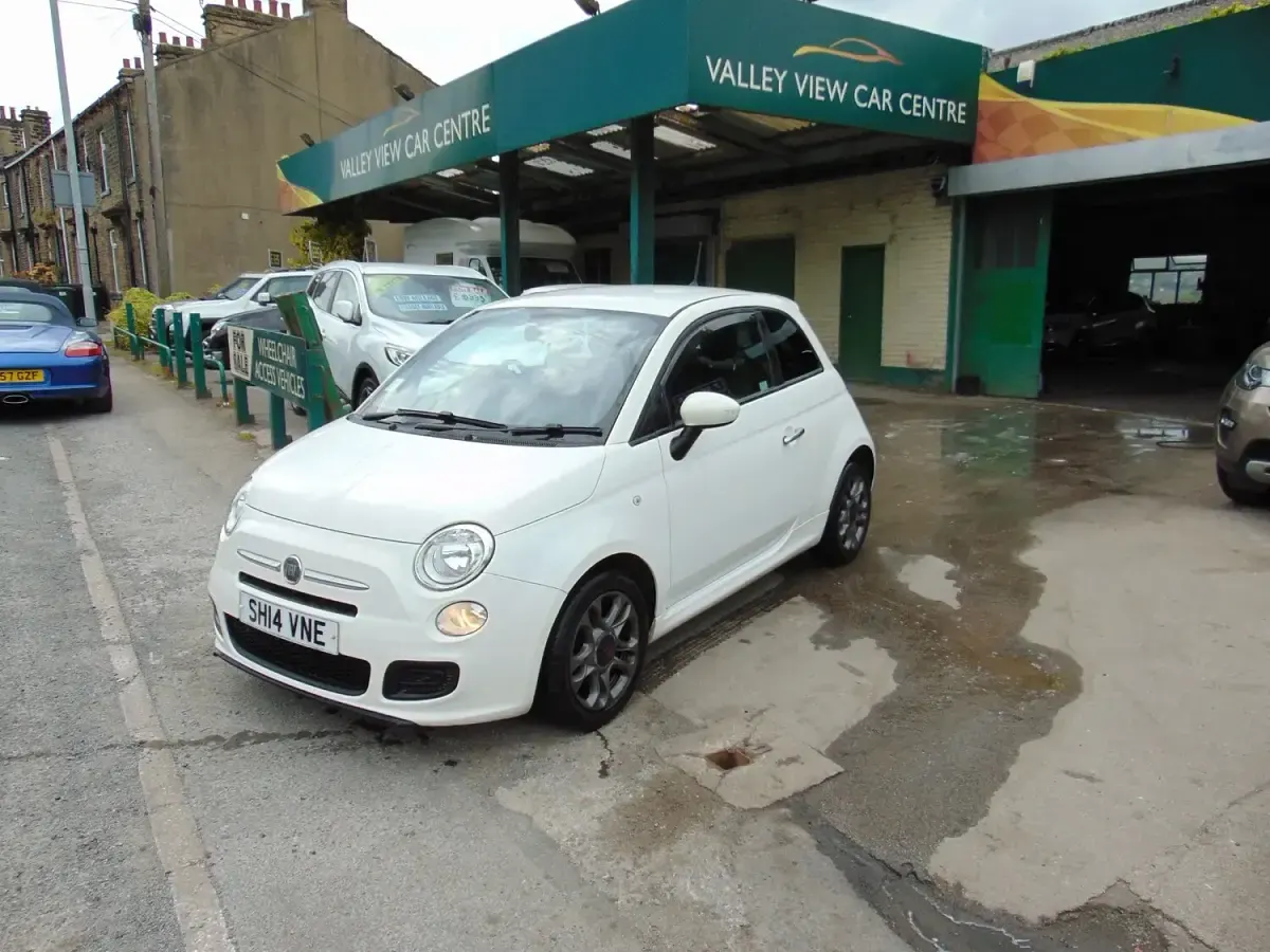 Used Fiat 500 S 69 HP (50 kW) 2014 White Hatchback