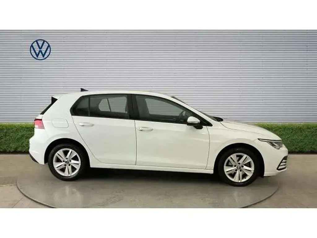 Used VW Golf VII Life 150 HP (110 kW) 2021 White Hatchback