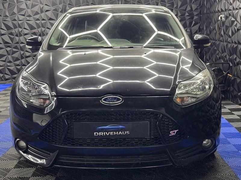 Used Ford Focus ST 250 HP (183 kW) 2014 Black Hatchback