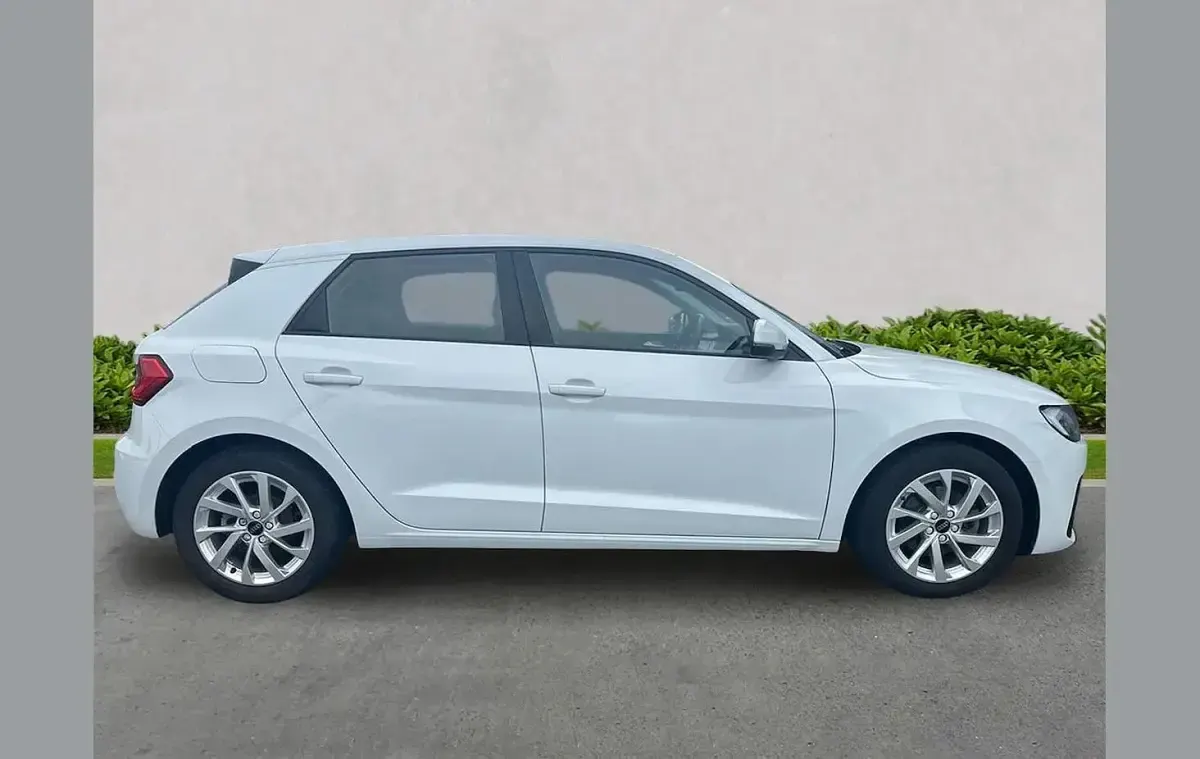 Used Audi A1 Sport 110 HP (80 kW) 2023 White SUV