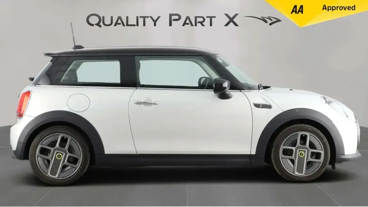 Used Mini Cooper SE Hatch 135 kW (184 HP) 2022 Silver Hatchback
