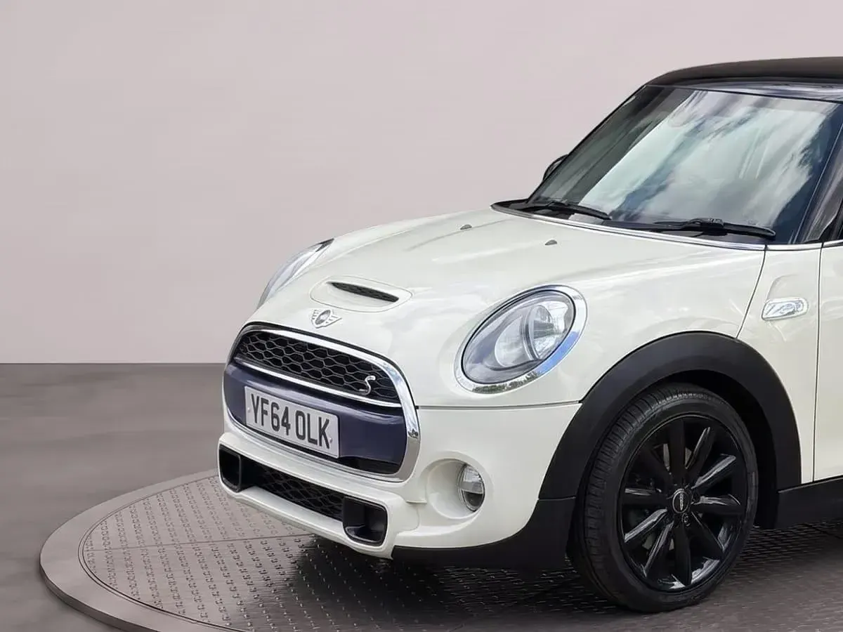 Used Mini Cooper S Hatch 170 HP (125 kW) 2015 White Hatchback