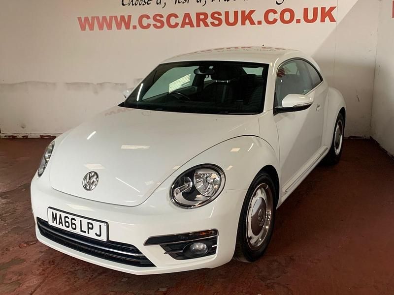 Used VW Beetle Design 105 HP (77 kW) 2016 White Hatchback