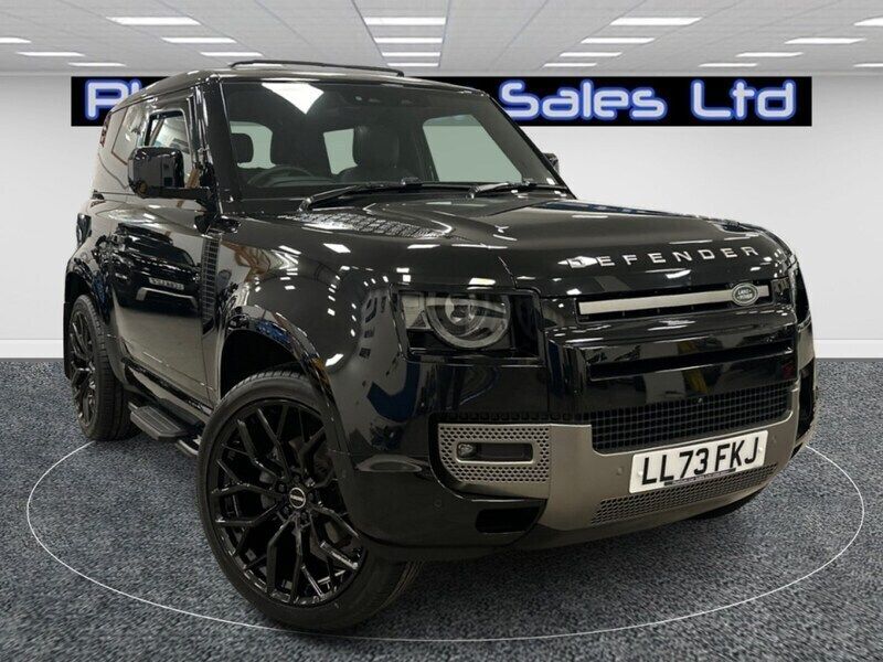 Black Used 2023 Land Rover Defender HSE Dynamic SUV | £62,995 (Good price) - Image 1/4