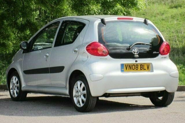 Used Toyota Aygo 67 HP (49 kW) 2008 Hatchback