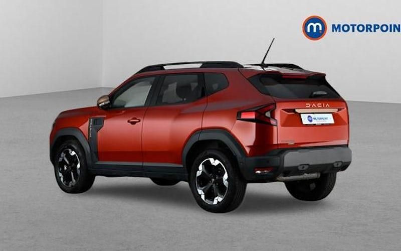 Used Dacia Duster Extreme 141 HP (103 kW) 2025 Brown Hatchback