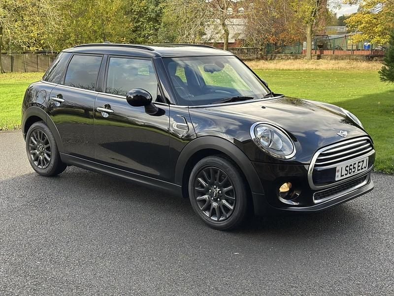 Used Mini Cooper D Hatch 2015 Black Hatchback