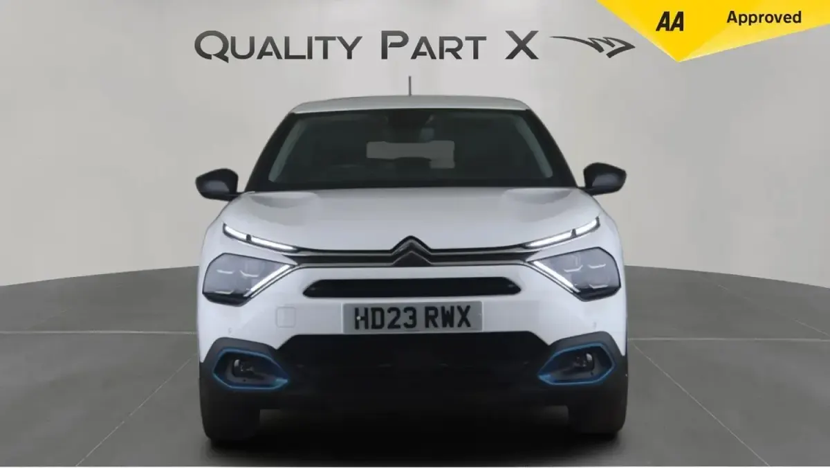 Used Citroën e-C4 Shine 100 kW (136 HP) 2023 White Hatchback