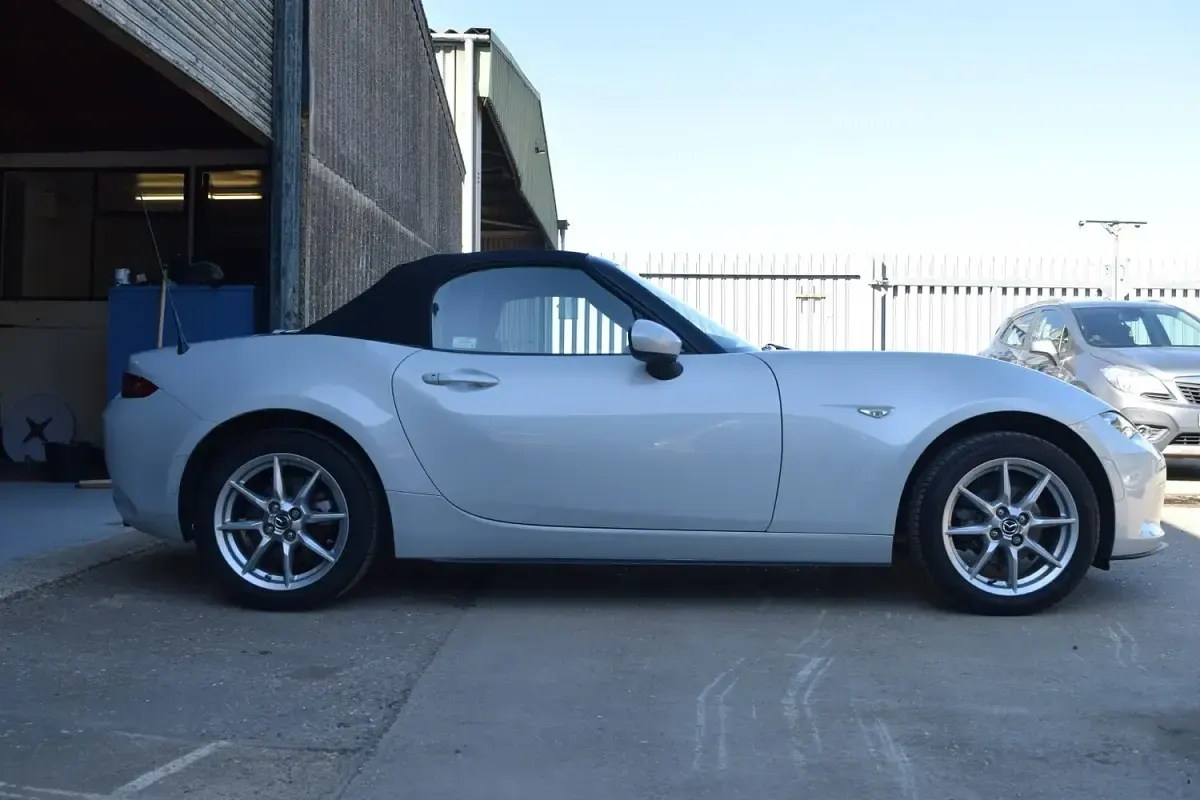 Used Mazda MX5 131 HP (96 kW) 2015 Silver Cabriolet