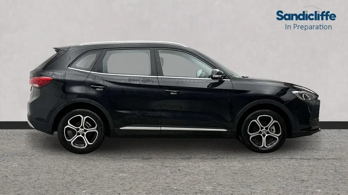 Used MG ZS SE 196 HP (144 kW) 2024 Metallic  black pearl SUV